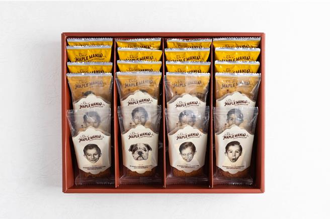  The MAPLE MANIA枫糖男孩推出「中秋限定综合24入礼盒」，由「枫糖奶油夹心饼乾」及「枫糖费南雪」所组成。（The MAPLE MANIA枫糖男孩提供）