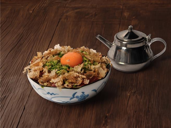 . 米崙丼饭屋「鲣鱼一生丼」将东部渔产与农产融合。（云朗观光集团提供）