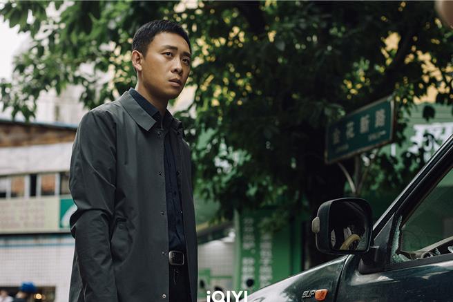 张译剧中饰演秦岚前男友「雷旭」。（iQIYI国际站提供）