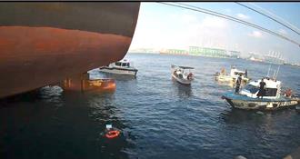 3釣客不服取締襲警 跳海拒捕泡水3小時！原來是通緝犯