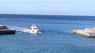 3遊客綠島大玩SUP卻意外受困海上 娛樂船受命協助救援　