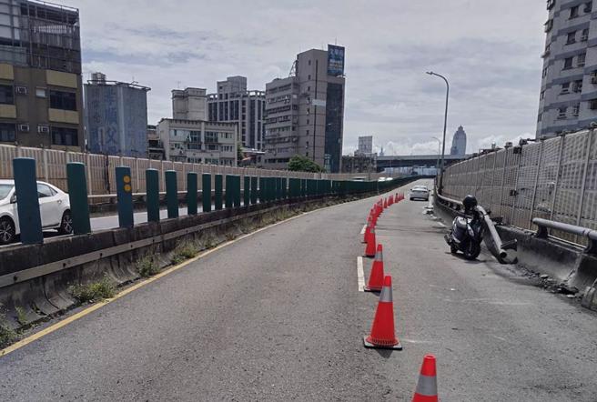 新北市工务局表示，忠孝桥稍早已恢復单线通车。（新北市工务局提供）