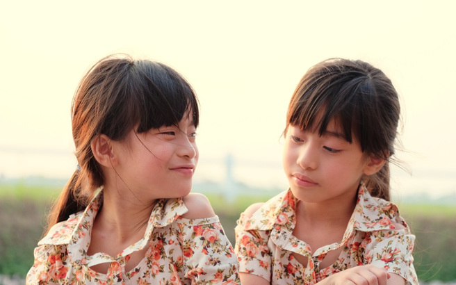 大陆上海一名女子日前在网路上看见一名走失女童和女儿离奇「撞脸」，怀疑当初人工受孕的胚胎被人偷走利用。（示意图：Shutterstock／达志）