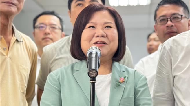 前勞動部長許銘春卸任滿3個月之際，今（20）日正式宣布投入民進黨2026高雄市長黨內初選。（柯宗緯攝）