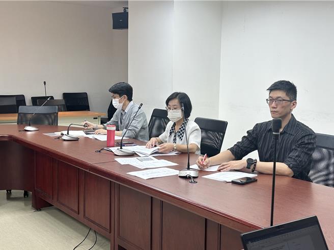 台北市法务局表示，经市府消保官和多个部门的调查，发现车库娱乐虽已说明购买及赠送品项的内容，但在续订和取消订阅的程序上，资讯不够明确，对消费者造成误导。（台北市法务局提供）