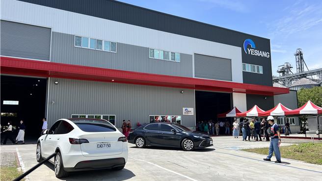 鈺祥企業台南柳營工廠20日開幕，該廠計畫分2階段擴充月產能至9萬片ESG再生濾網產品，可望成為全球首座先進製程濾網再生中心。（張毓翎攝）