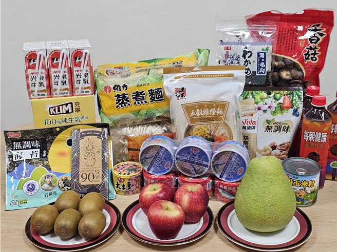 嘉義市社區營養師推薦中元普渡供品可選購罐頭食品。（嘉市府提供／廖素慧嘉市傳真）