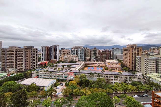 永庆房屋提醒，台湾也有如日剧《地面师》般团伙式房地产诈骗，因此购售屋有两点要注意。图/永庆房屋提供