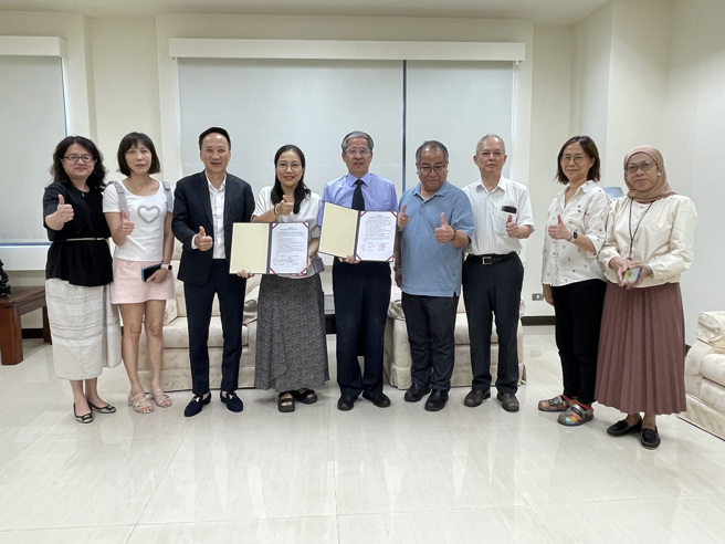 聖約翰科技大學與越南外語工藝高專及越南外語、技術與工藝中專兩所學校攜手開設新南向國際專班，為企業育才。(照片/聖約翰科技大學提供)