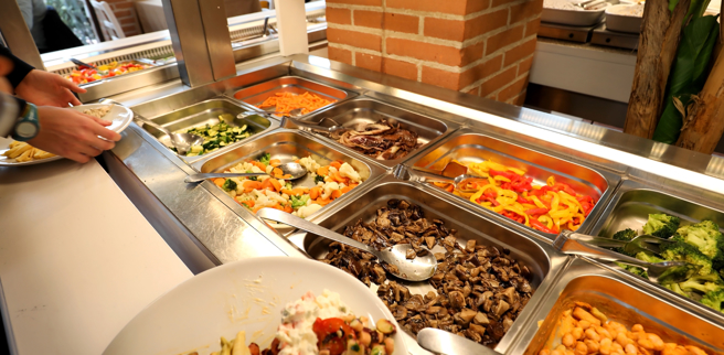 台灣便當的菜色十分豐富多元，但每個人或多或少都有討厭的地雷食物，你最無法接受的又是哪一種呢？（圖：shutterstock/達志）


