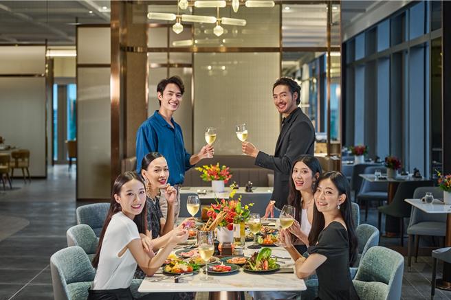 全台最难订位Buffet「岛语」喜迎1周年，推万元食宿大奖宠粉，8月1日开放订位以来，10月份订位率已近8成。(汉来美食提供)