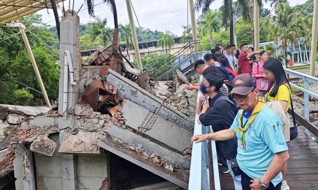 921地震教育園區感受地震造成的破壞力。(照片/臺北市政府教育局提供)