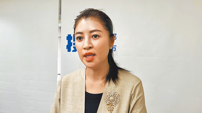 南投县长许淑华强调，921地震纪念公园暨南投农工商会展中心计画兴建县立美术馆，该基地从未淹水，但面对极端气候的暴雨，县府不敢掉以轻心，一定会加强排水防洪。（杨静茹摄）