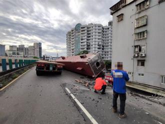 超載還超速毀護欄！肇事司機認了入職1月 「還在實習」路況不熟