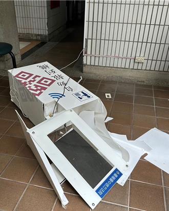 台中地院獵奇事件！女「快打旋風」狠砸自動報到機