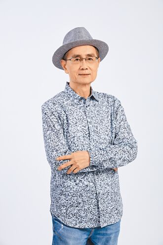 楊弦大病初癒將登民歌五十