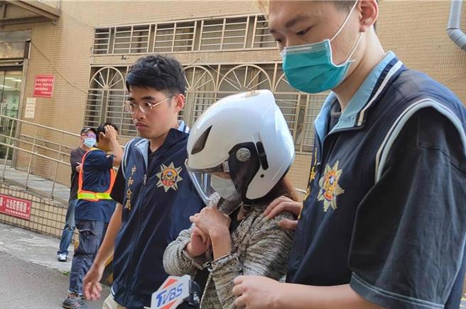 37岁苏姓单亲妈妈独自抚养9岁女儿及6岁儿子，因无法承受亲人罹癌、失业等压力，今年5月14日在中和区汽车旅馆饮酒、拉K后闷杀2名稚子。（本报系资料照片）