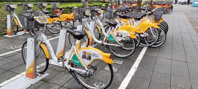 新北市與桃園市交通局同步執行升級計畫，9月1日起YouBike從1.0全面升級到2.0。（資料照片）