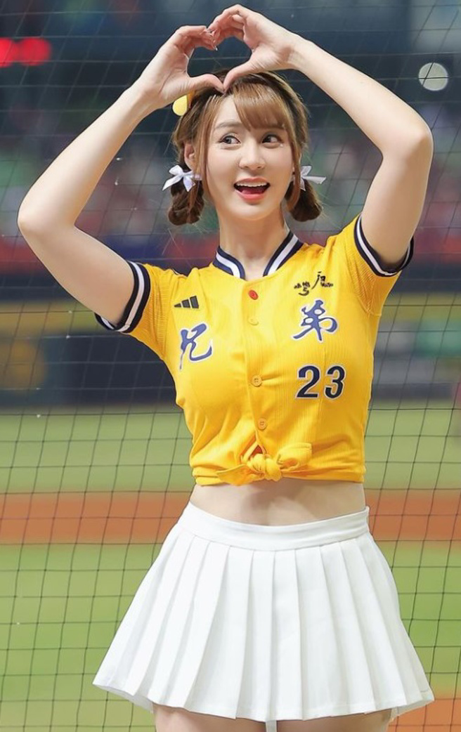 短今遭酸民嘲讽层级水准不够，不应该参与国际赛事应援活动。（图／sammie_923 Instagram）