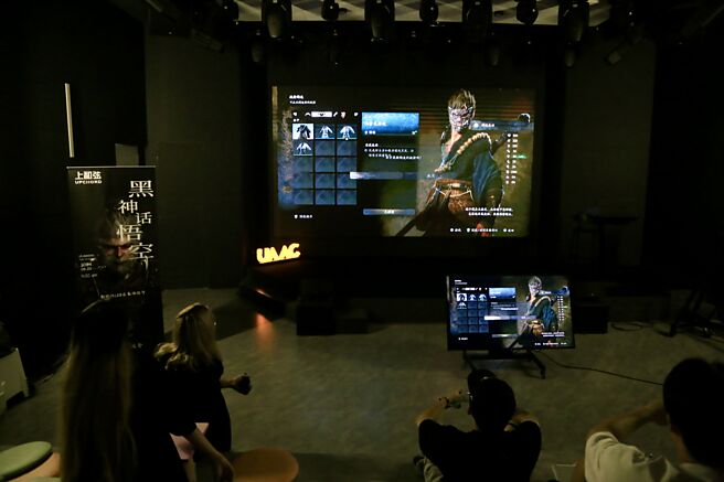 大陆游戏大作「黑神话：悟空」20日启动全球发售，陆股游戏、传媒类股应声飙涨。图／中新社