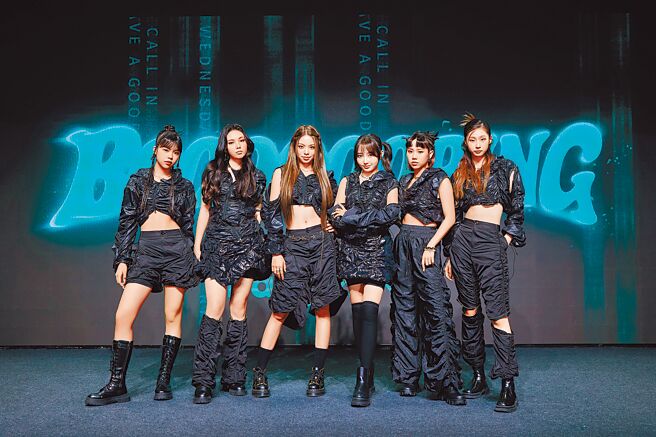 「babyMINT」20日舉辦出道記者會，成員丞妘（左起）、Vikky、粼粼、栩栩、品妡、熙妍。（華研國際提供）