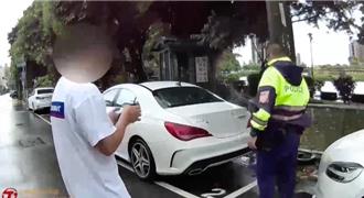 宾士挂劣质假车牌   警擦过身「看一细节」揪出是偽造