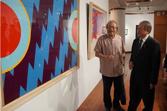 蕭勤60件絕世原作總價值逾4億 贈與正修科大典藏