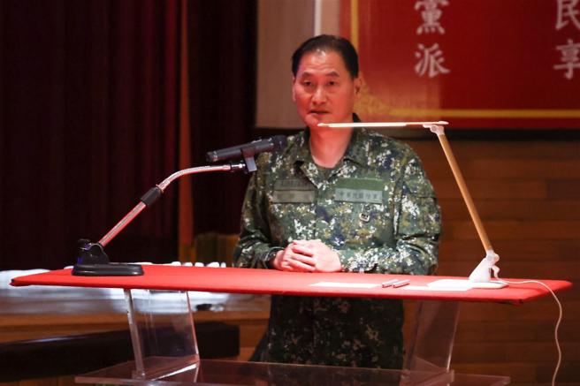  第3作戰區副指揮官劉中將期勉與會幹部，落實組織分層負責工作，發掘潛藏危安風險，確維部隊安全。（記者袁銘駿攝）