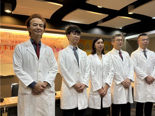 57歲陳小姐罹患乳房原位癌，接受基隆長庚達文西手術，進行乳房全切除併自體乳房重建，術後恢復良好。（李念庭攝）