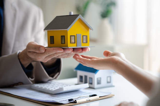 近年房價只升不降，不少人認為買房穩賺不賠。（示意圖：shutterstock／達志）