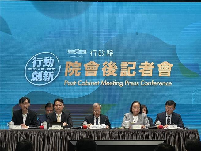 行政院拍板明年度中央总预算，国防预算整体规模为6470亿元，GDP占比约2.45％。（蔡雯如摄）