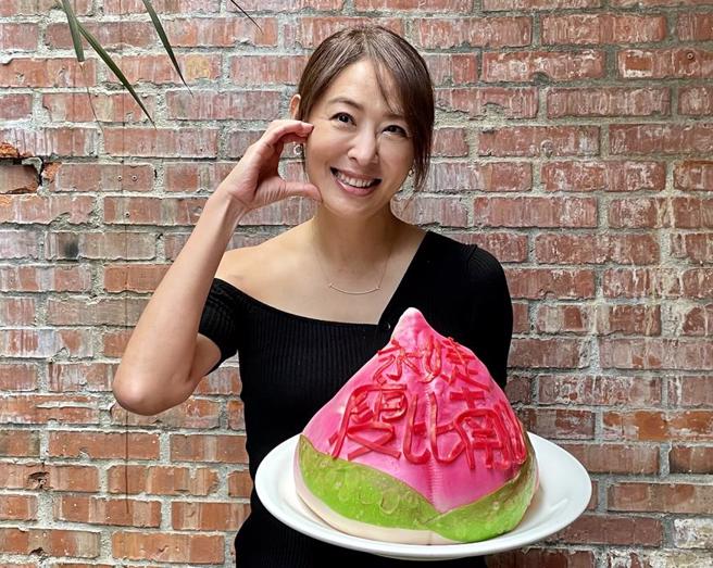 贾永婕7月才刚过50岁生日。（林淑娟摄）