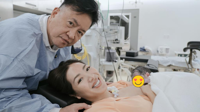 今年7月，刘伊心在老公陪伴下生产，正式升格三宝妈。（刘伊心提供）