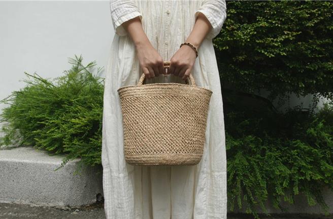 47家品牌共50组作品入选「2024台湾绿工艺」，入选作品多元，此为蔺编提篮。（台湾工艺中心提供／杨静茹南投传真）