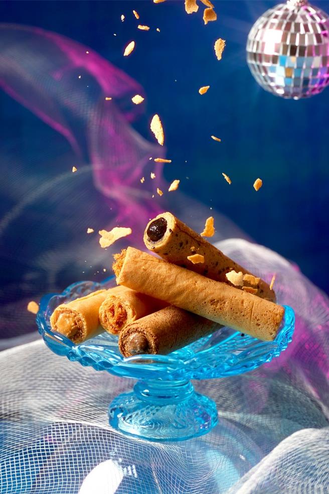 「Disco Moon潮中秋系列礼盒」蛋卷口味集结经典及人气组合，共推出2款礼盒供民眾选择。（海边走走提供）