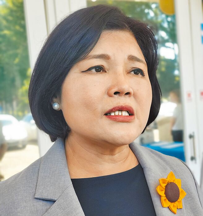 雲林縣長張麗善21日表示，中央加緊腳步解除農民的疑惑、訂定農民權益政策，不過度犧牲農民，配合整個國土計畫上路是沒有問題的。（周麗蘭攝）