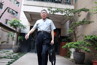 這張照太震撼！黃暐瀚痛心：柯已變成他自己最討厭的樣子  