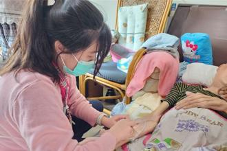 在宅急症照护免等病床 7旬翁尿道感染併发肺炎在家也能治