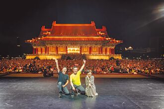 國泰雲門隨行吧 逾4.5萬人共舞