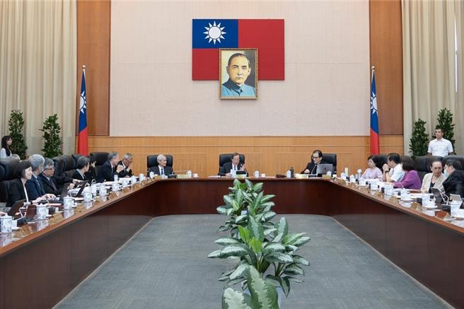 114年第一次專技高考醫師等11類科，訂10月受理報名。（考試院提供）