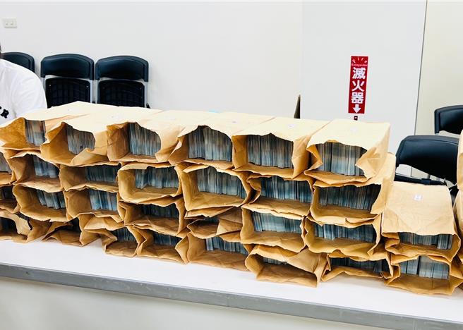 检警查扣九州集团不法现金达1亿6千多万元。（调查局提供／郭良杰高雄传真）