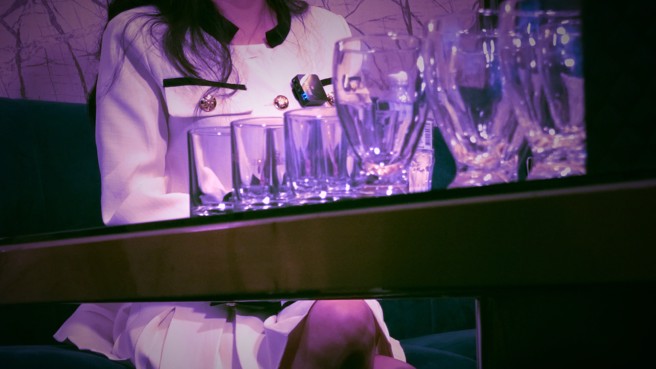 30歲酒店妹腳踏3條船，最後卻嫁給第4位單身男。（資料照，無關本案）