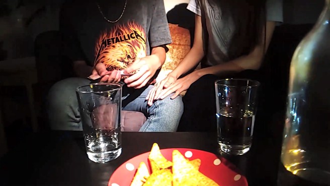 日式酒店男客會給小姐零用錢和禮物。（資料照，無關本案）