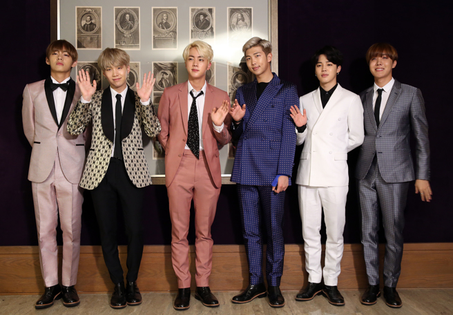 曾3度前进联合国为青少年发声的韩国男团防弹少年，也曾经访台，其中成员为SUGA(左2)。 （图／中时资料照）