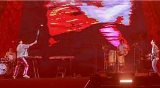 「超犀利趴」宇宙人在台上打起來！   阿信暴雷五月天全員回歸