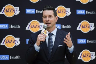 NBA》無視外界接連負評 湖人老闆力挺雷迪克是對的人