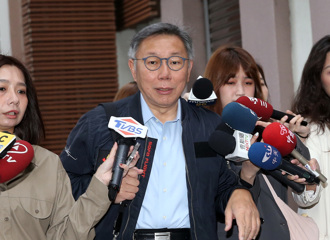 小草被騙全跑光？柯P最新民調直墜 沈富雄大膽預言結局