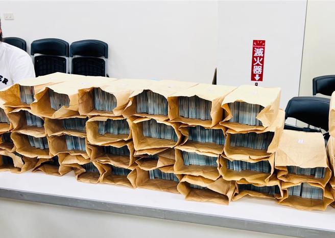 检警查扣九州集团不法现金达1亿6千多万元。（调查局提供／郭良杰高雄传真）