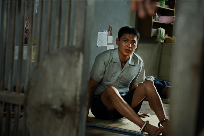 黄镫辉对于未知的未来十分恐惧。（公视台语台、华视提供）