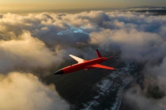 美MQM-178無人機 利用AI完成自主編隊飛行測試